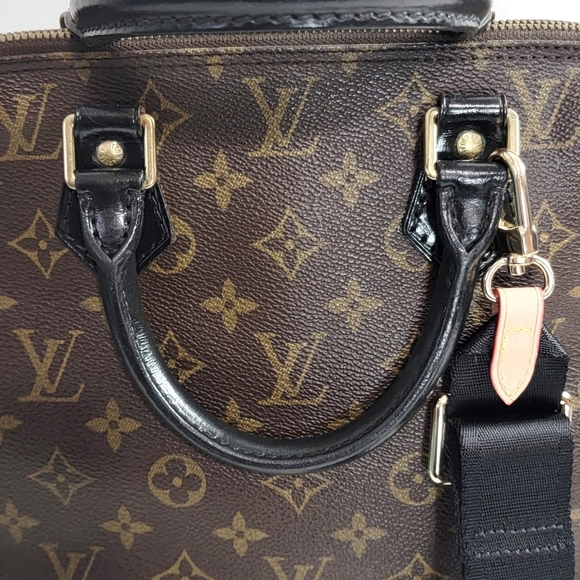 ✨LOUIS VUITTON Alma PM Handbag with non - LV adjustable crossbody strap. - Picture 7 of 15